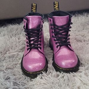Dr. Martens US 1 Pink